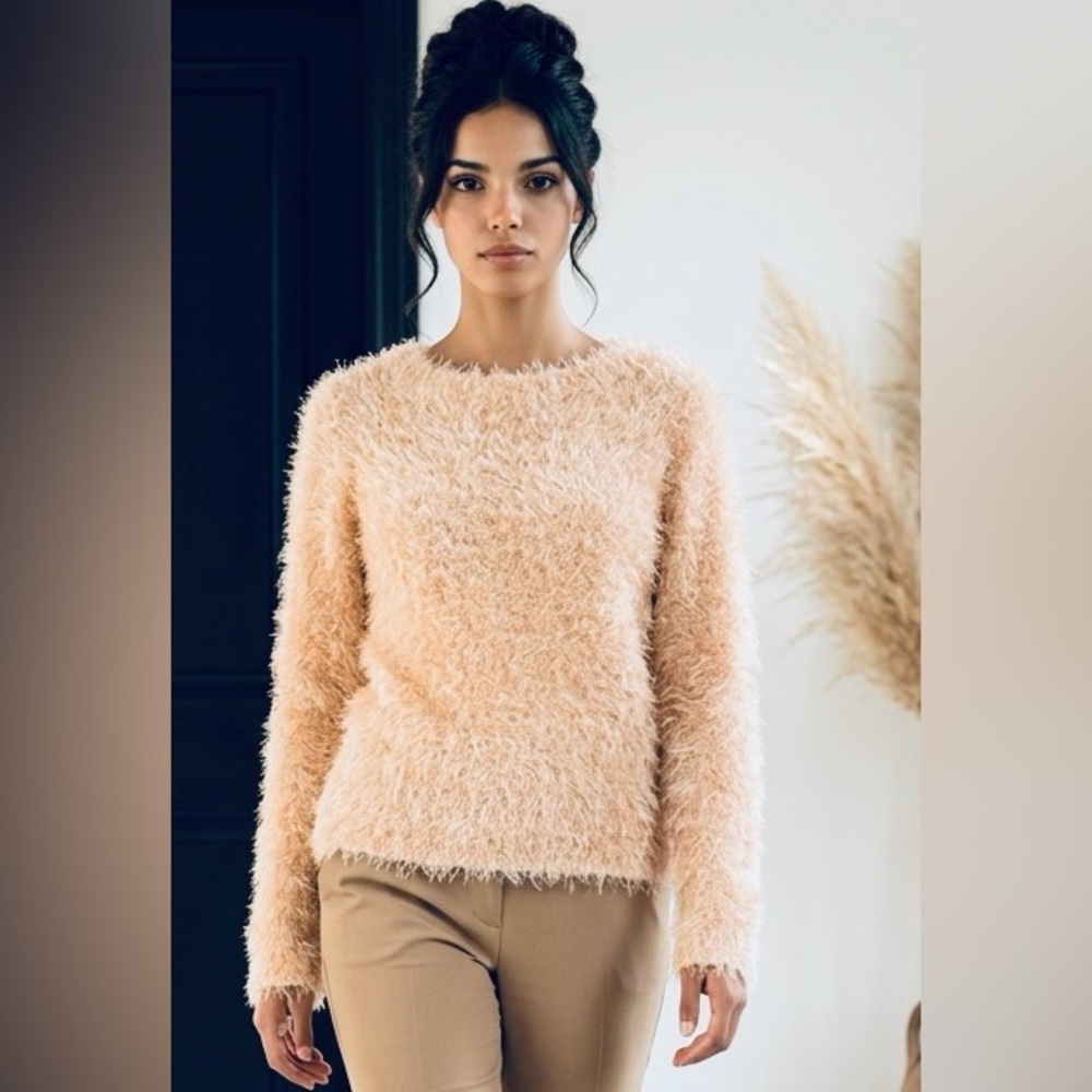 EUC Atmosphere EU40 beige eyelash crew neck sweater, bust 40”-54”/PTP 20”-27”